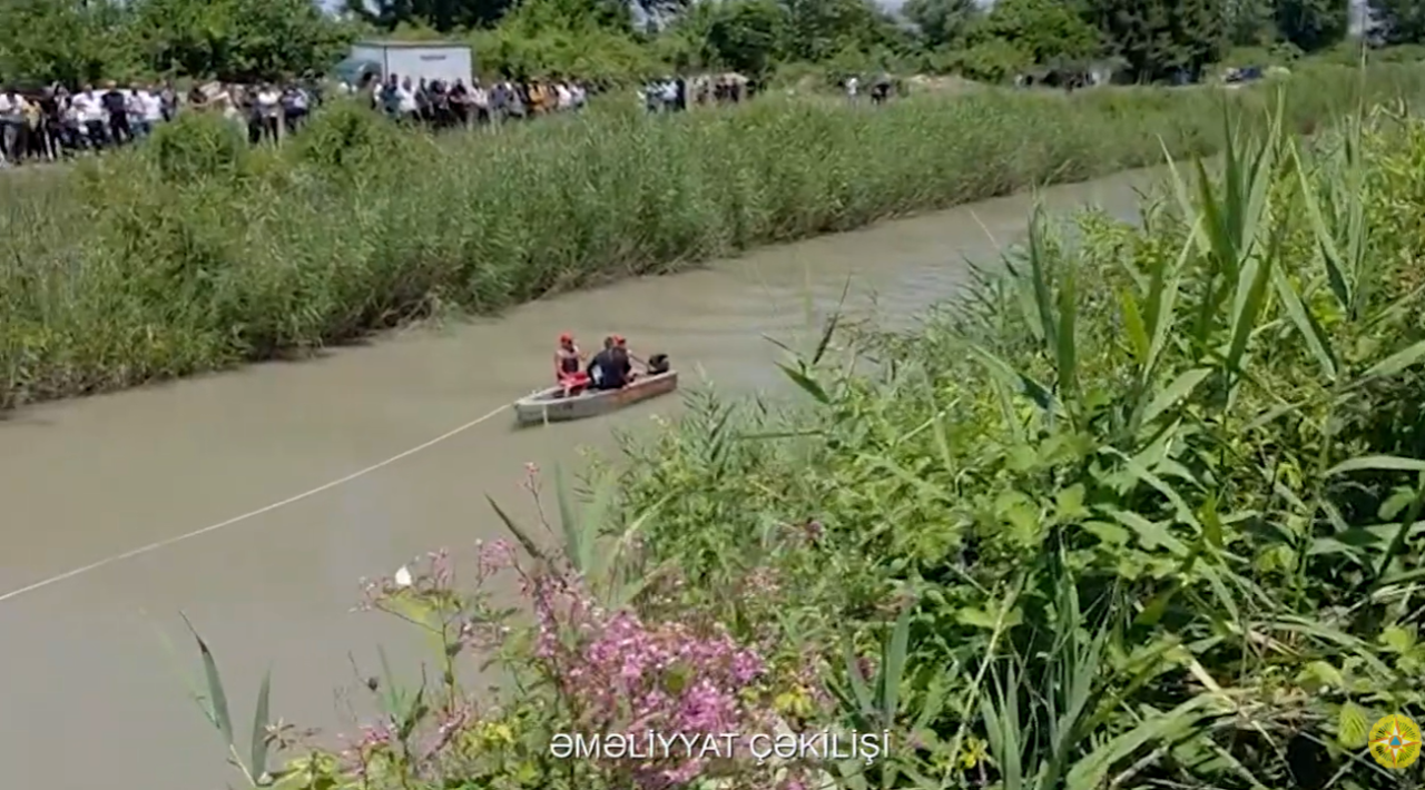 Maşın su kanalına aşdı, AXTARIŞ DAVAM EDİR