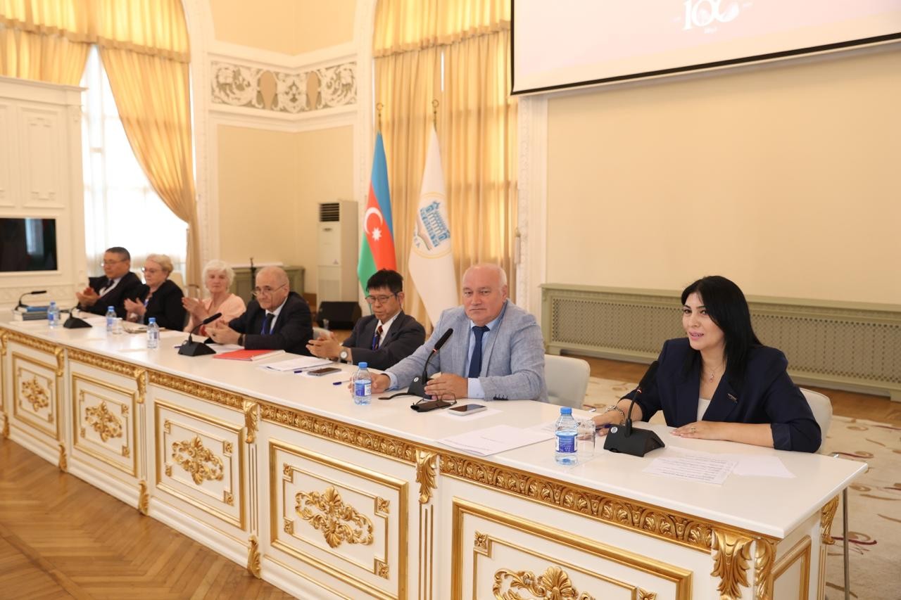 Türk tarixinə baxış və ideoloji yanaşmalar müzakirə olunub