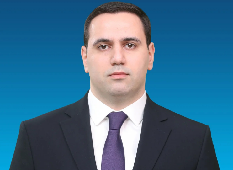 Yeni sədr müavini kimdir? - DOSYE