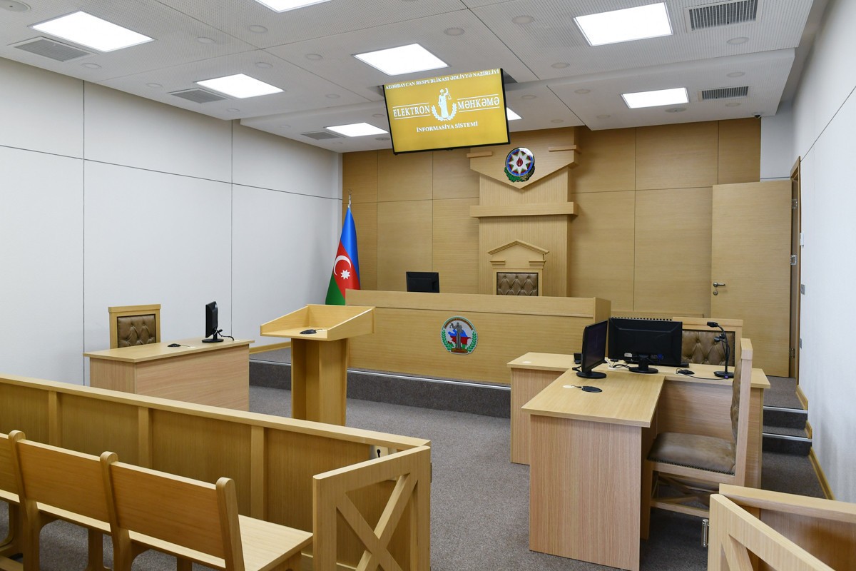 Sabiq vəzifəli şəxs məhkəmə zalında həbs olundu