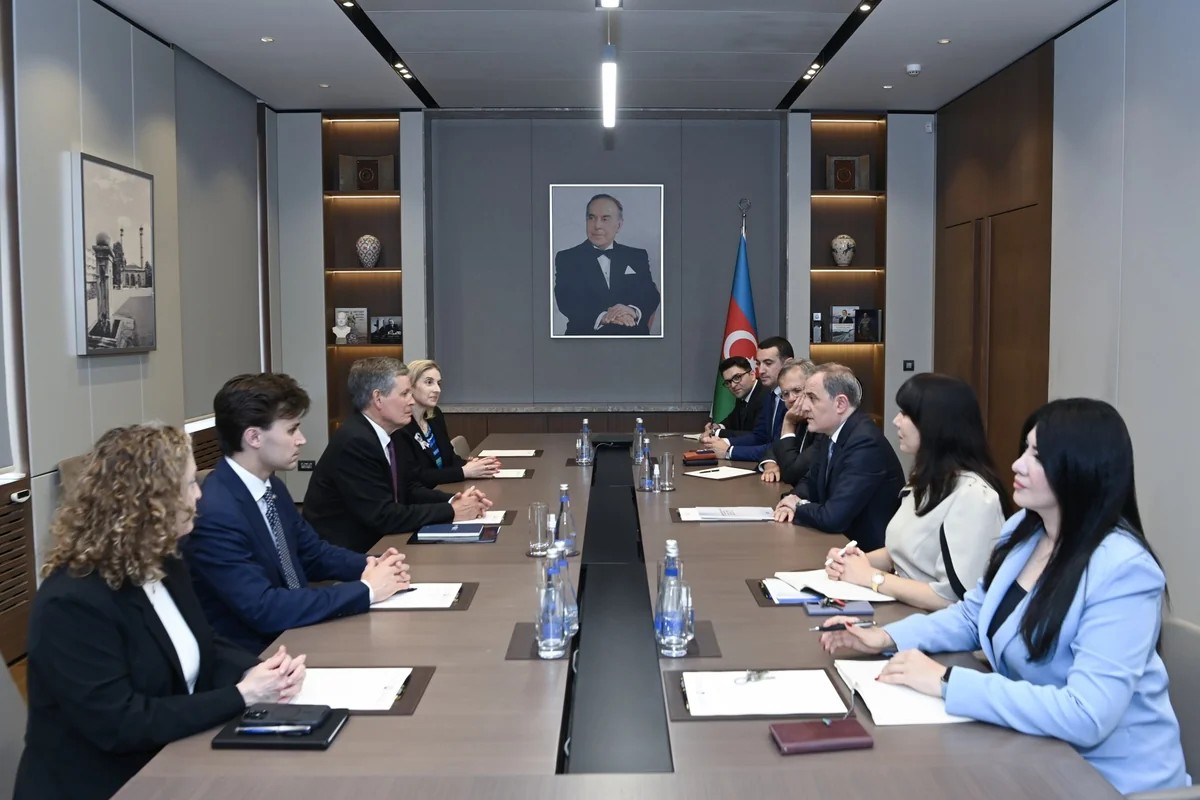 Ceyhun Bayramov Stiv Deyns ilə görüşüb