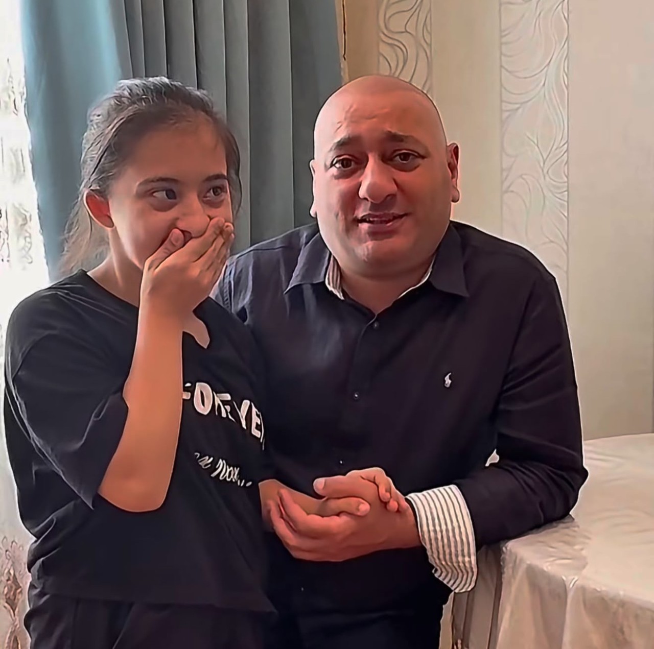 Aktyor parodiya etdiyi autizmli uşağı ZİYARƏT ETDİ
