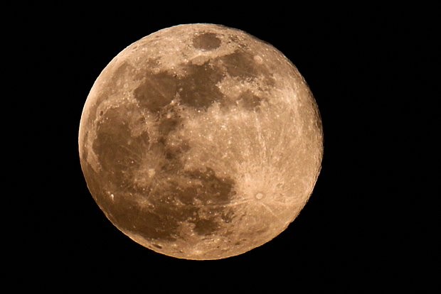 Astronavtlara Ayda gördüklərini danışmaq qadağan edilib?