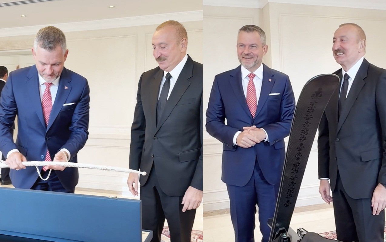 Prezidentlər bir-birinə hədiyyə verdilər - FOTO