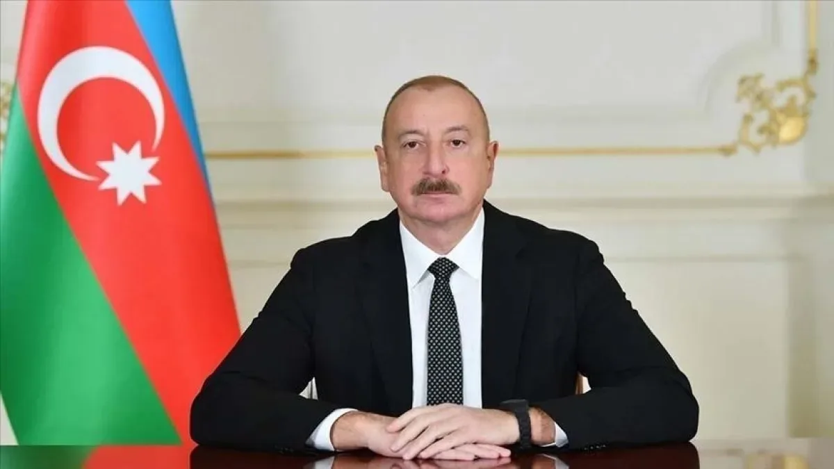 İlham Əliyev Emmanuel Makronu təbrik etdi