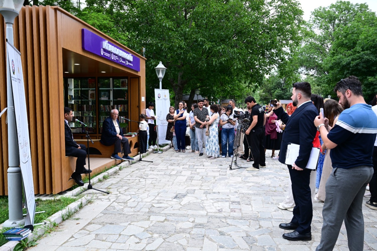 Şuşada \"Kitab dayanacağı\" istifadəyə verilib