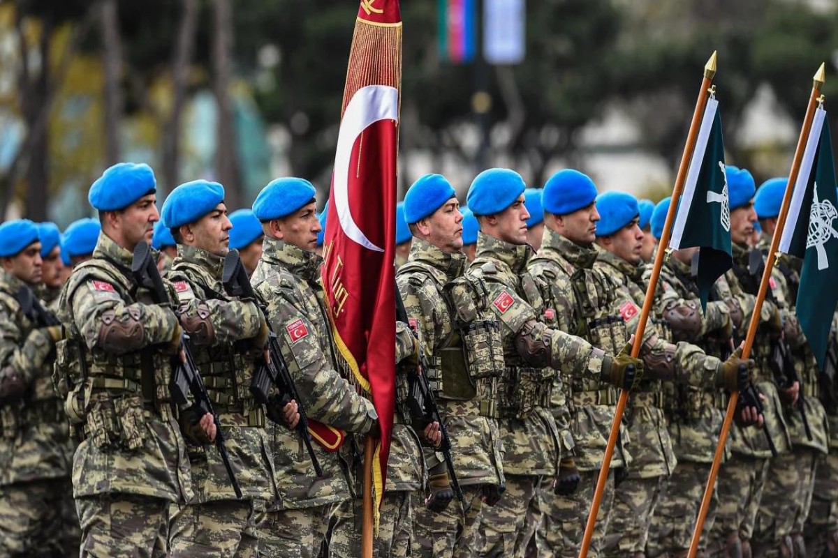 Ərdoğanı hərbi parad zamanı öldürmək istəyiblər