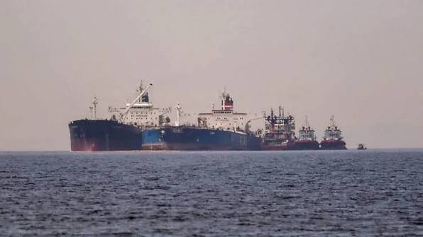 SEPAH Hörmüzdə neft tankerlərini ələ keçirib