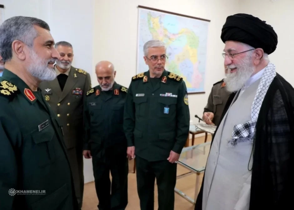 Xamenei İsrailə zərbə endirən generalı MÜKAFATLANDIRDI