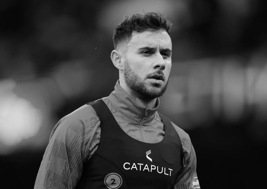 Məşhur futbolçu dünyasını dəyişdi