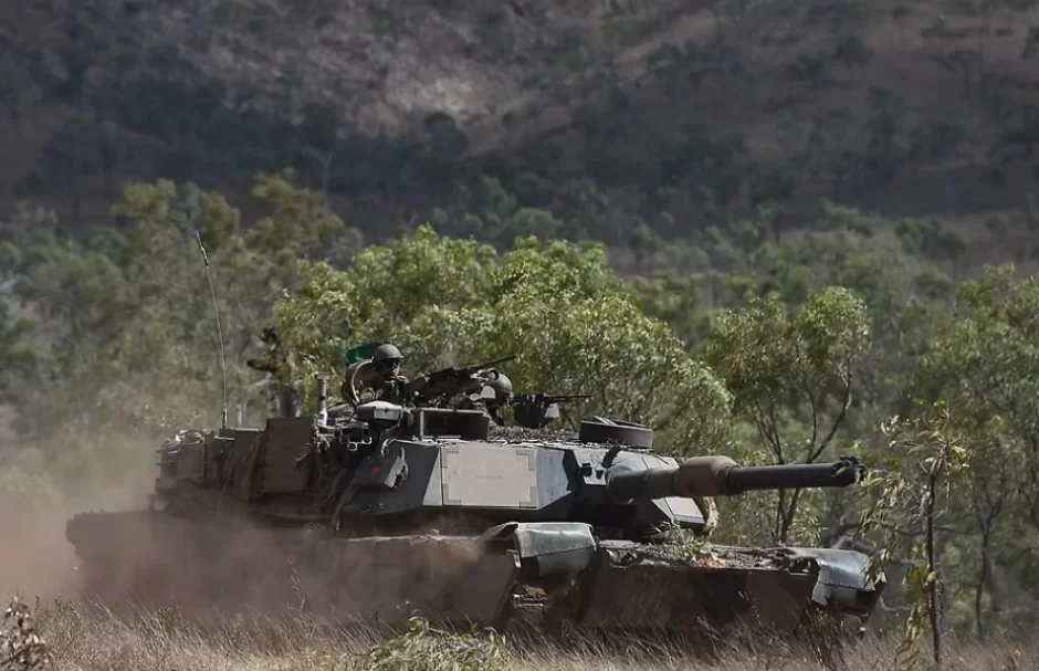 Avstraliya Ukraynaya 49 tank verəcək 