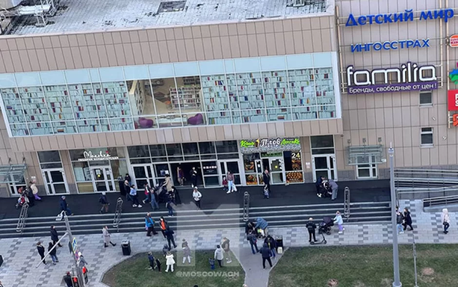 Məşhur ticarət mərkəzi BOŞALDILDI