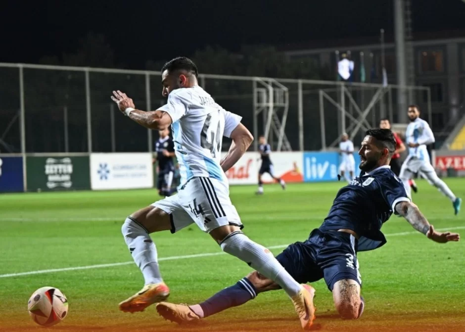 “Qarabağ” mövqeyini qoruyub, “Neftçi” irəlilədi