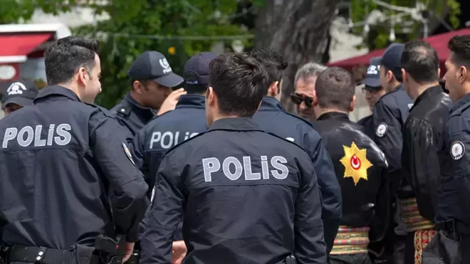 BU ƏRAZİDƏ DƏHŞƏT: Qonşusundakı qızı bıçaqladı, sonra da...