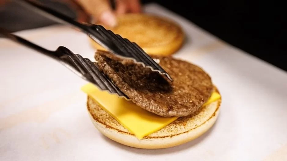 \"Fast-food\" yeyən azyaşlı kor oldu
