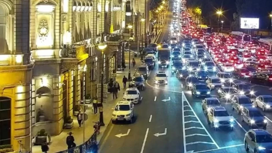 Bakının bu yollarında tıxac var - SİYAHI