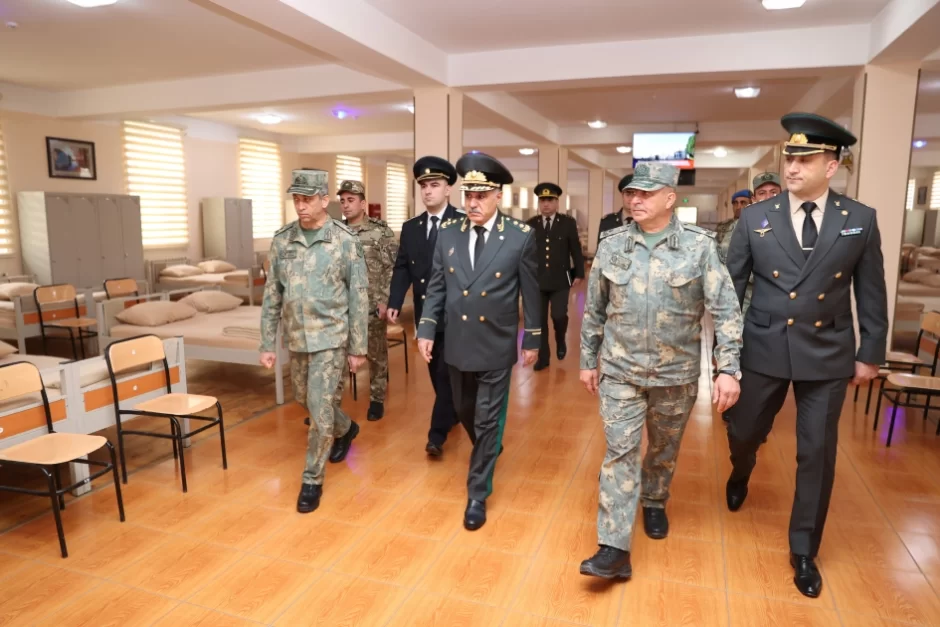 Hərbi prokuror Müdafiə Nazirliyinin hərbi qulluqçuları ilə görüşdü