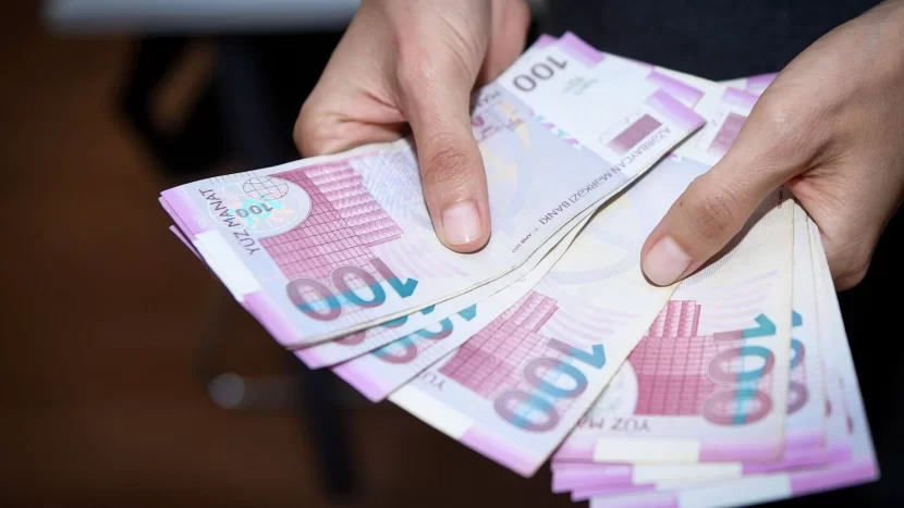 Bayram günü işə çıxanlara nə qədər maaş verilməlidir? 