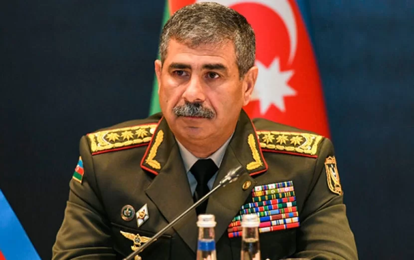 Müdafiə naziri Pakistana da başsağlığı verdi 