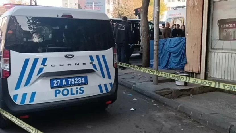 Əvvəlcə xanımını öldürdü, sonra da..