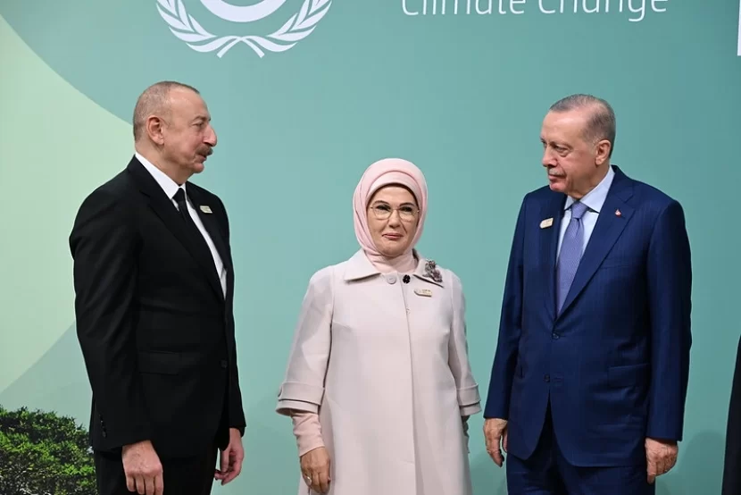 İlham Əliyev Ərdoğan və xanımını qarşıladı - FOTO/VİDEO
