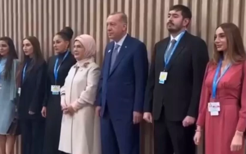 Mehriban Əliyeva Əminə Ərdoğanı belə qarşıladı