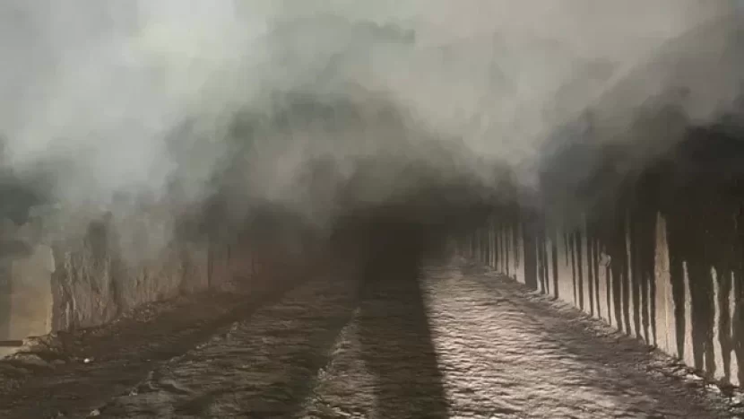 Tuneldə avtobus yandı, tıxac yarandı