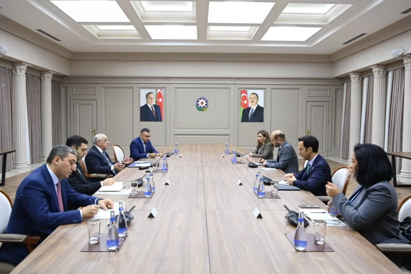 Əli Əsədov OPEC Beynəlxalq İnkişaf Fondunun prezidenti ilə görüşdü