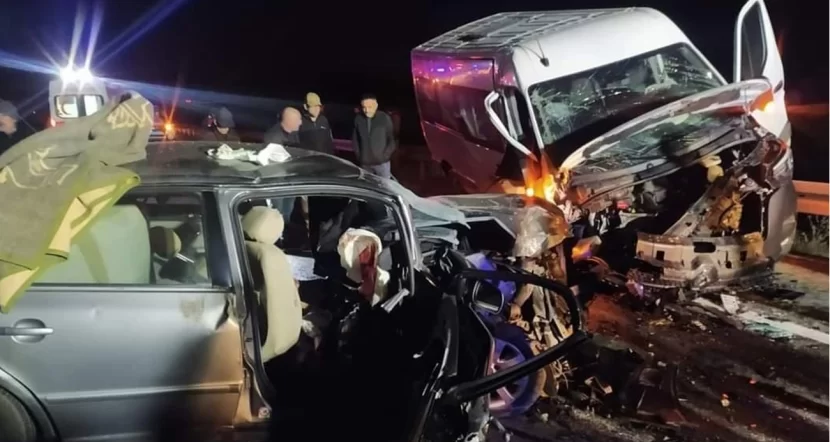 Türkiyədə dəhşətli qəza: 3 ÖLÜ, 5 YARALI