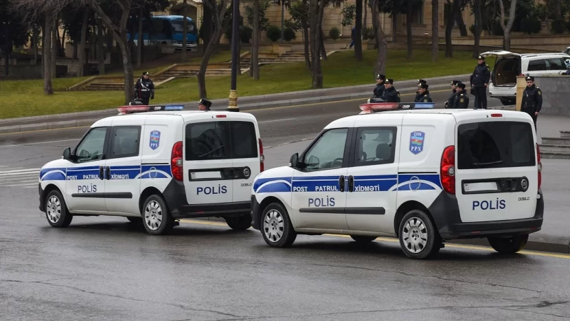 Polis əməliyyat keçirdi: 13 nəfər saxlanıldı