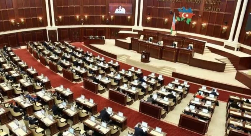 Milli Məclisin deputatlarına mənzil verildi 