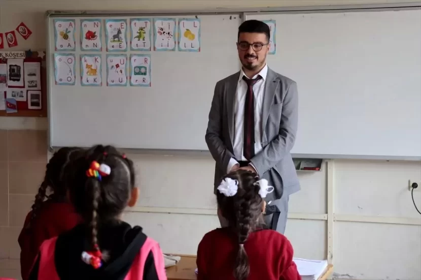 Bir gözünü itirən müəllimin həyat mübarizəsi - VİDEO