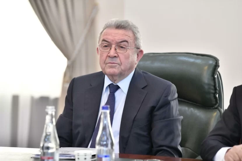 Misir Mərdanov məclisdə bu cür görüntüləndi