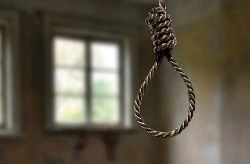 Astarada nənəsi ilə qalan yeniyetmə ÖZÜNÜ ASIB