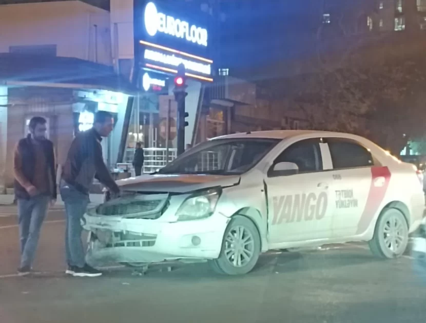 Şəhərin mərkəzində QƏZA: Güclü tıxac yarandı - VİDEO