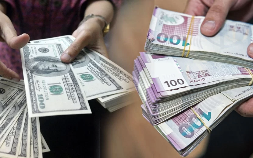 Dolların qiyməti qalxdı: Manat devalvasiyaya GEDƏCƏK?