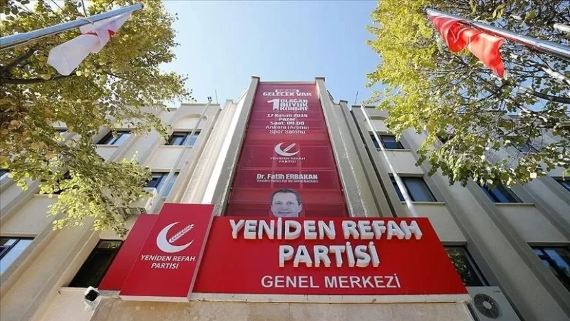 Türkiyənin müxalif partiyasında kütləvi istefalar olub