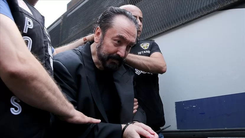 8 min il həbs cəzası alan Adnan Oktar yenidən məhkəmədə