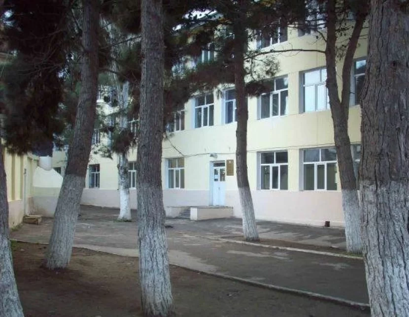 Bakıda məktəbdə bədbəxt hadisə