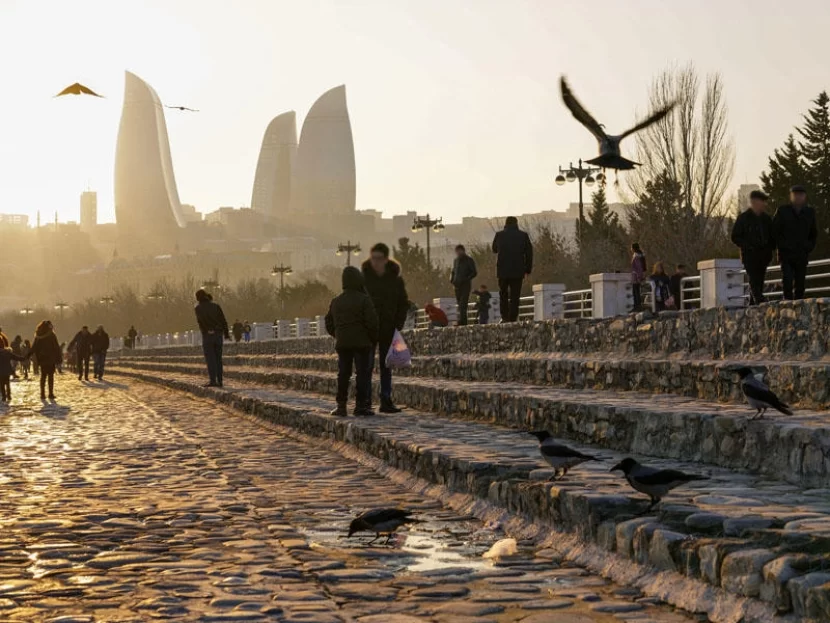 Sabah hava yağmursuz keçəcək, 13 dərəcə isti olacaq