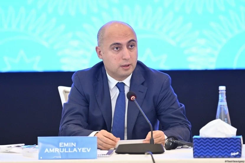 Nazirdən məktəblərdə pul yığılması iddialarına CAVAB