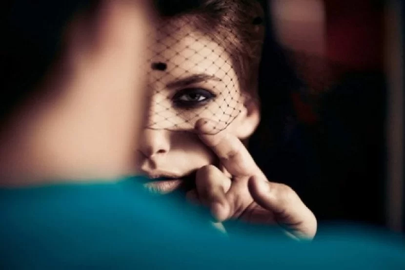 Tanınmış iş adamı qisas almaq üçün 20 yaşlı məşuqəsinin başına OYUN AÇDI