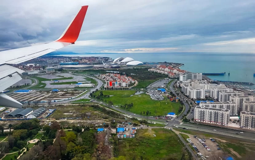 Soçidə hava limanı müvəqqəti olaraq uçuşları dayandırıb