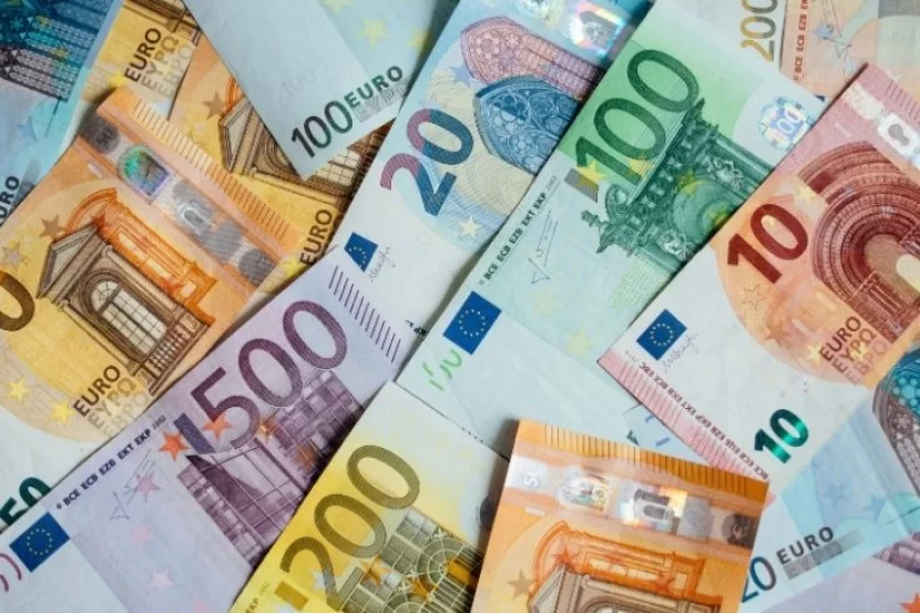 Mərkəzi Bank avronun məzənnəsini AÇIQLADI