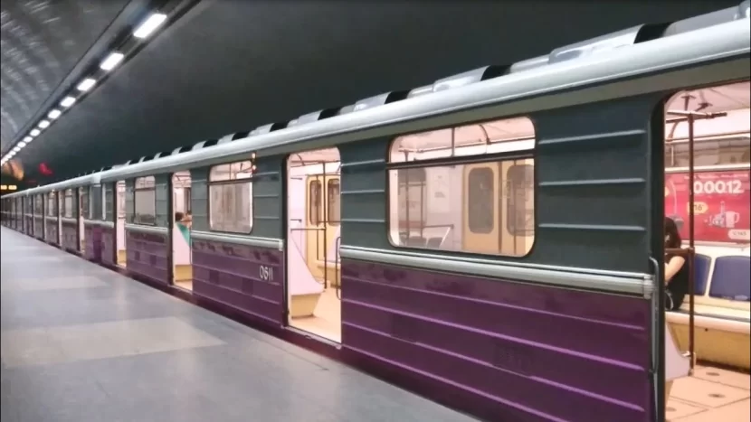 Metroda nasazlıq yarandı: Sərnişinlər düşürüldü