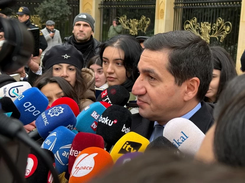 Fransa Ermənistanın silahlandırılmasında iştirak edir - Hikmət Hacıyev