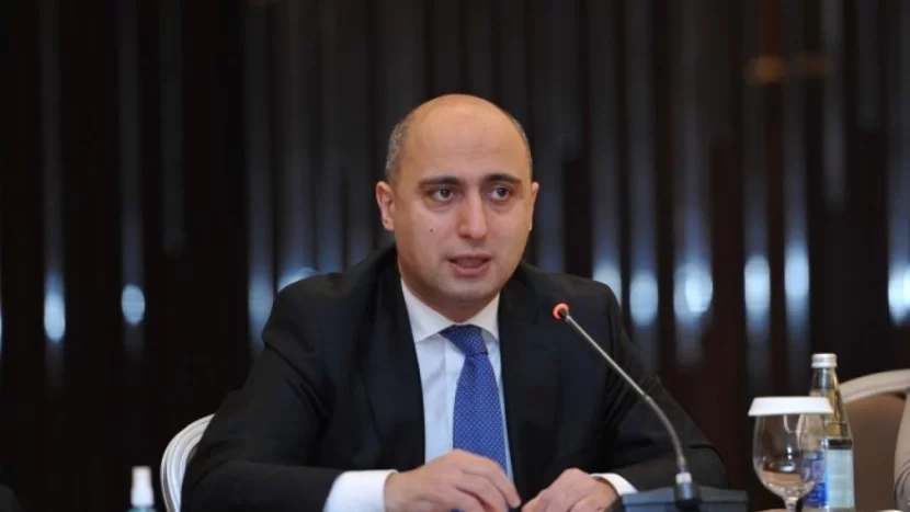 Məktəblərdə rüşvət halı ilə bağlı hər bir müraciət araşdırılır