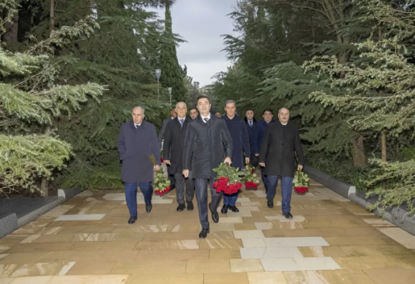 Rabitə və İnformasiya Təhlükəsizliyi Dövlət Xidməti Heydər Əliyevin məzarını ziyarət edib