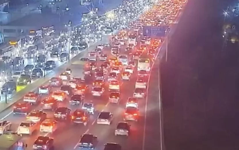 Bu yollarda sıxlıq var - SİYAHI