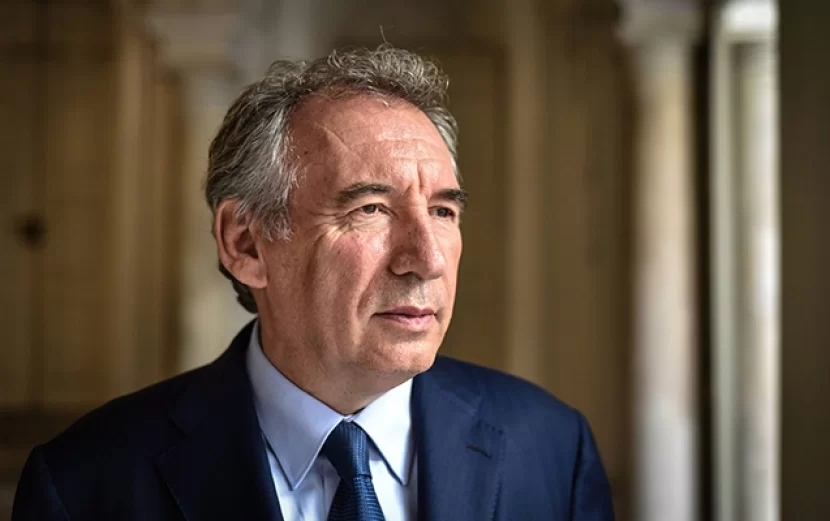 Makron Fransaya yeni baş nazir təyin etdi